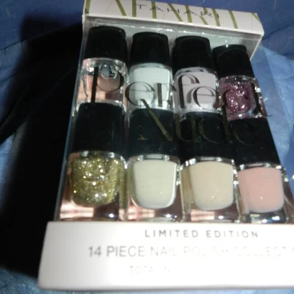 Tahari Perfect Nude 14 Pc Nail Polish Limited addition Collection set🆕🏃🏻💨⚡🚚 - Picture 8 of 16